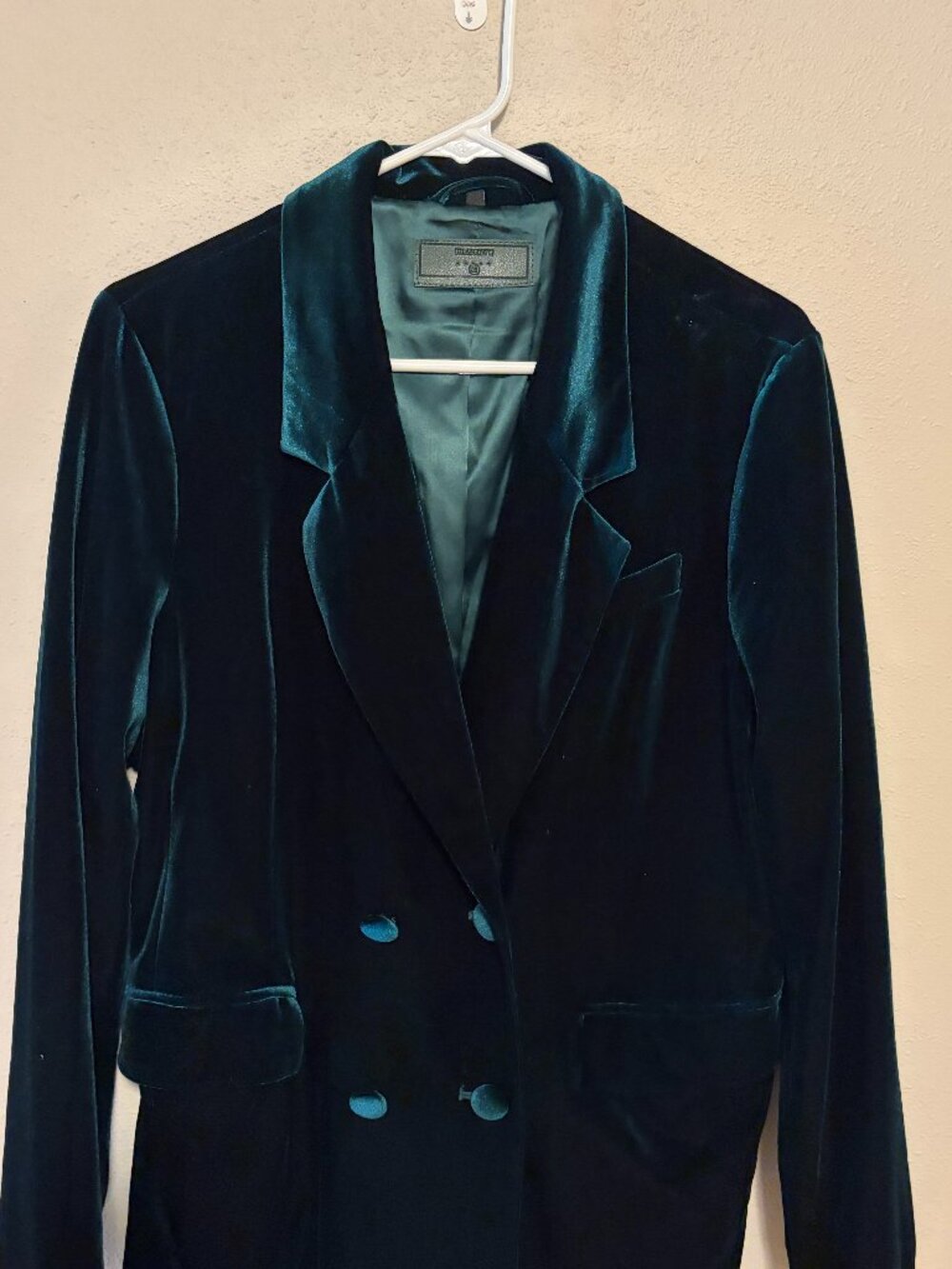 BLANKNYC Street Smart Emerald Green Velvet Double Breasted Blazer